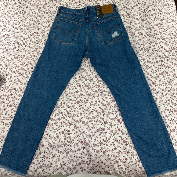 Levi’s Women’s Wedgie Original fit - size 29. - Picture 5 of 8